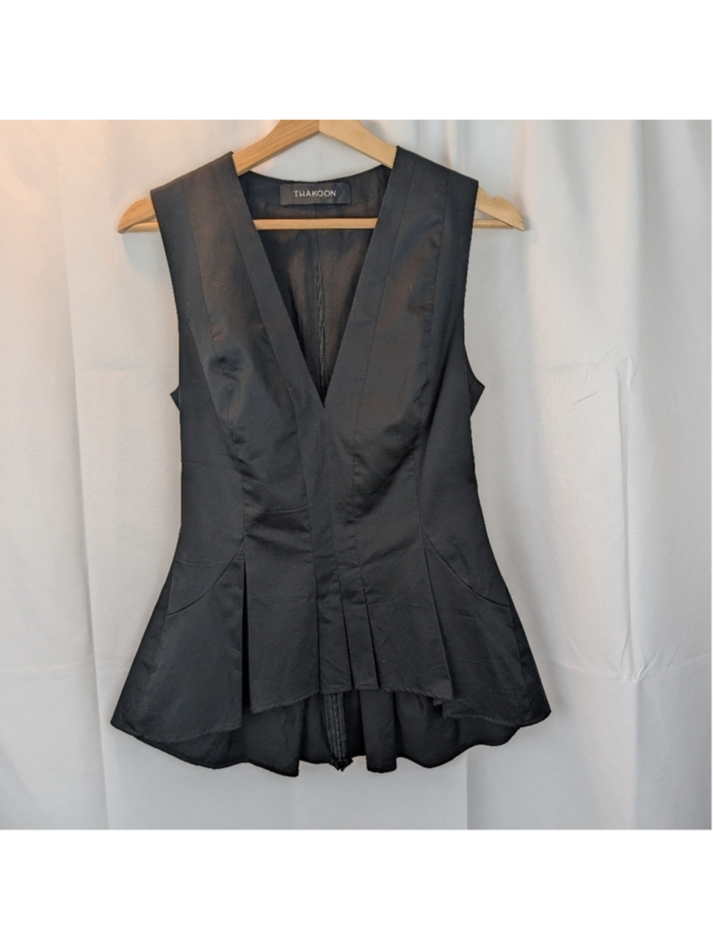 Thakoon fitted cotton blend top size 4 in EUC